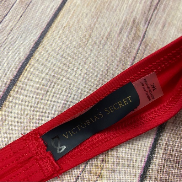 Victoria’s Secret Red Ruffled Strapless Bikini Top - Picture 7 of 8